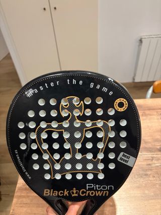 Pala pádel Black Crown Piton Clásica