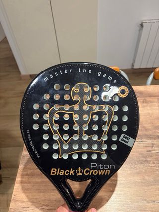 Pala pádel Black Crown Piton Clásica