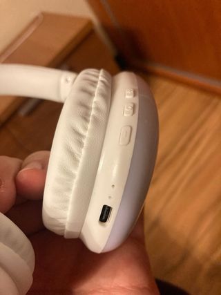 Cascos Inalámbricos Blancos