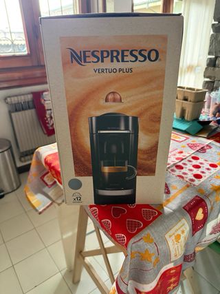 Macchina Caffè Nespresso Vertuo Plus Nera