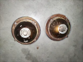 Faros y cerquillos Seat 850.