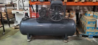 Compresor aire industrial 10 HP (7,5 kW) 500L trif