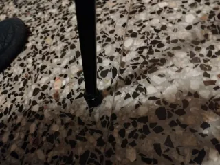 Cavallet de pintura metàl·lic trípode negre