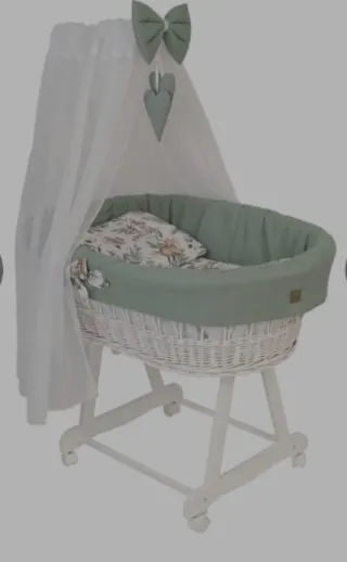 Culla vimini bianca con rotelle