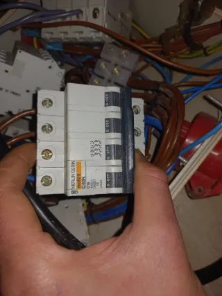 Lote material eléctrico y fusibles