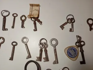 Lote de llaves antiguas