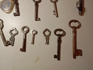 Lote de llaves antiguas