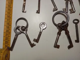 Lote de llaves antiguas