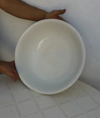 Palangana de cerámica antigua