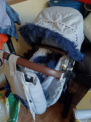 Carrito de bebé con capota y funda