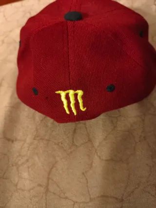 Gorra Monster Energy Negra y Roja