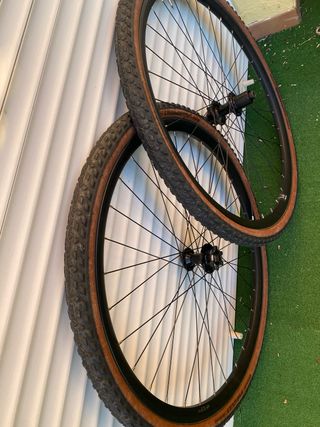 Llantas para Bicicleta de Gravel con Cubiertas