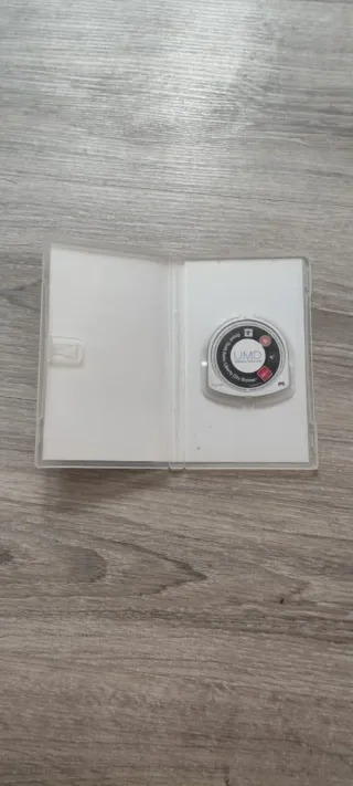 Lote juegos PSP – GTA Liberty City + Daxter + 3mas