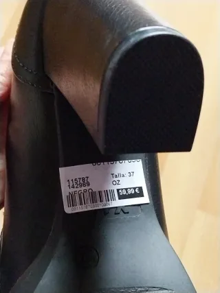 Zapatos negros de tacón