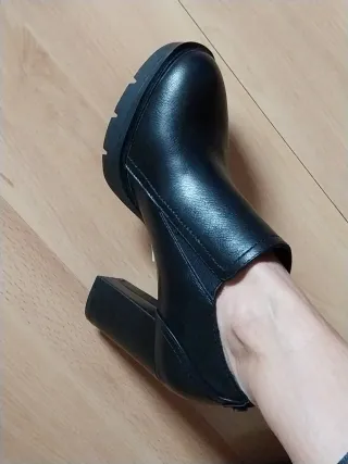 Zapatos negros de tacón
