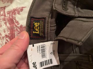 Pantalón Lee Slim Taper Hombre verde caki