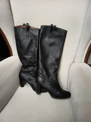 Botas altas de piel interior y exterior negras