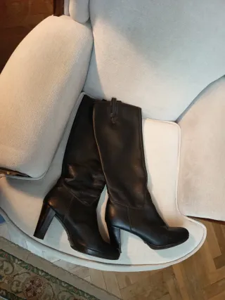 Botas altas de piel interior y exterior negras