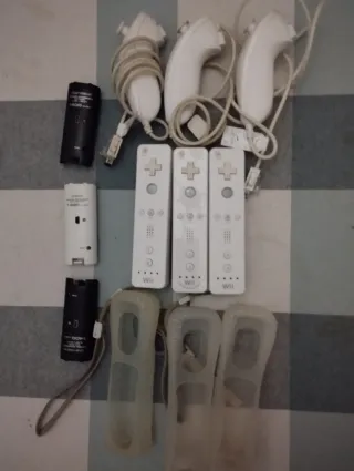 Mandos Wii + Accesorios