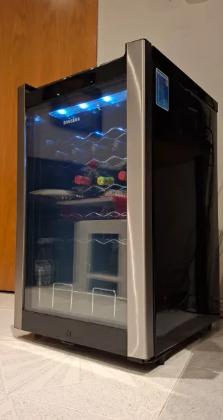 Nevera Vinoteca Samsung 33 botellas (3-18 °C)