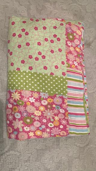 Colcha infantil/juvenil con flores