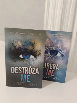 Ambos libros son 30€ Destrózame 15€ Libérame 15€