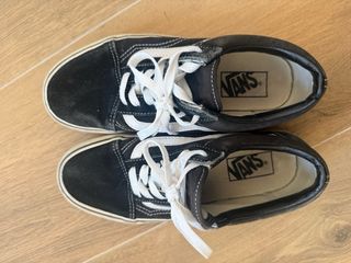 Vans Talla 38 Negras y Blancas