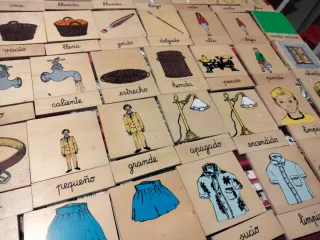 Juego educativo escolar antiguo en madera