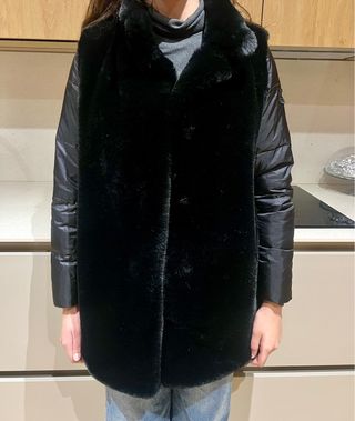 Abrigo Pedro del Hierro Negro