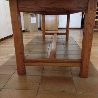 Mesa de roble macizo con 8 sillas