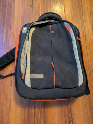 Mochila Tech Air Azul marino y Naranja