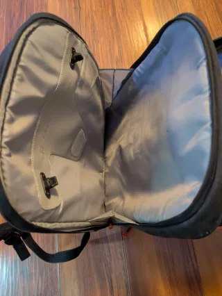 Mochila Tech Air Azul marino y Naranja