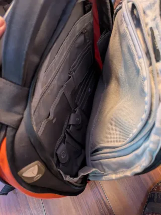 Mochila Tech Air Azul marino y Naranja