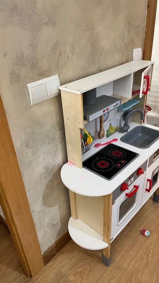 Cocinita de madera infantil