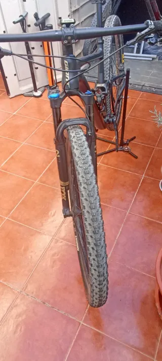 Bicicleta Giant Full Suspension