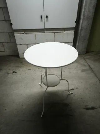 Mesa auxiliar redonda IKEA LINDVED blanca