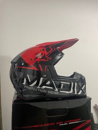 Casco infantil motocross Talla L  NUEVO A ESTRENAR
