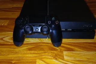 PS4 Fat Negra + Red Dead Redemption 2