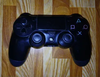 PS4 Fat Negra + Red Dead Redemption 2