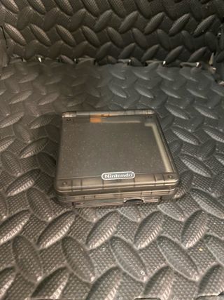Nintendo Game Boy Advance SP