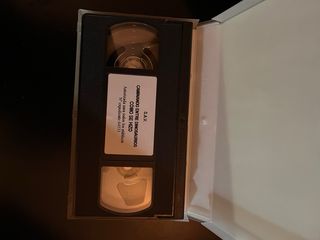 Caminando entre Dinosaurios VHS Documental