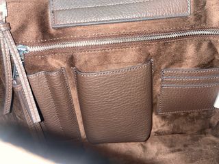 Bolso de piel y cuero