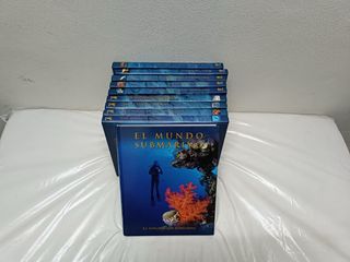 Lote de libros sobre el mundo marino