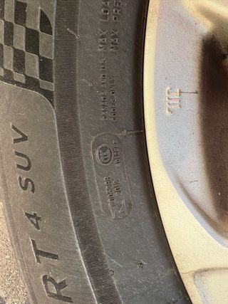 dos  Neumáticos Michelin 225/65 R 17