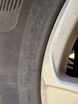 dos  Neumáticos Michelin 225/65 R 17