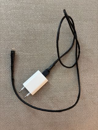 iPhone SE Negro/Blanco + Cascos + Cargador +Funda