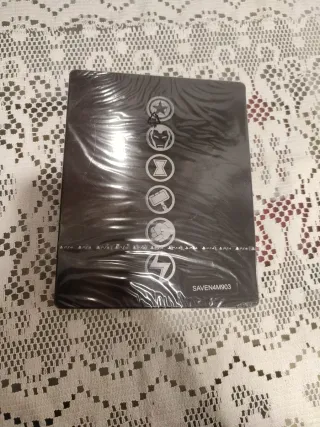 Avengers Vengadores PS4/PS5 Metálica