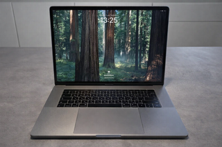 MacBook Pro 15” i7 · Pantalla grande · Diseño