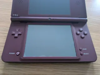 Nintendo DSi XL Marrón