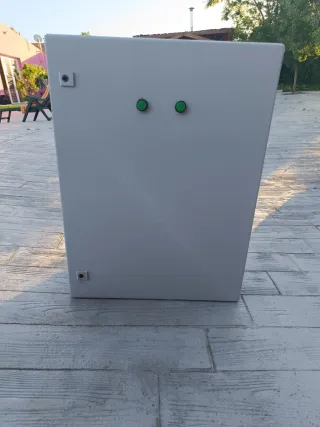 Armario de control eléctrico